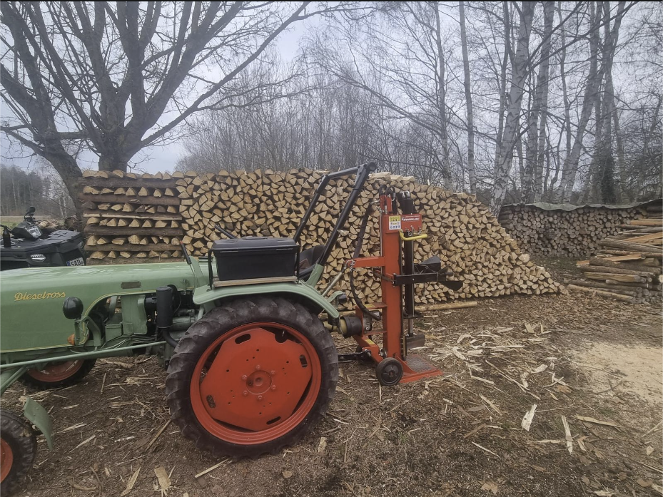 Brennholzverkauf HB - Professionelle Holzverarbeitung und Service